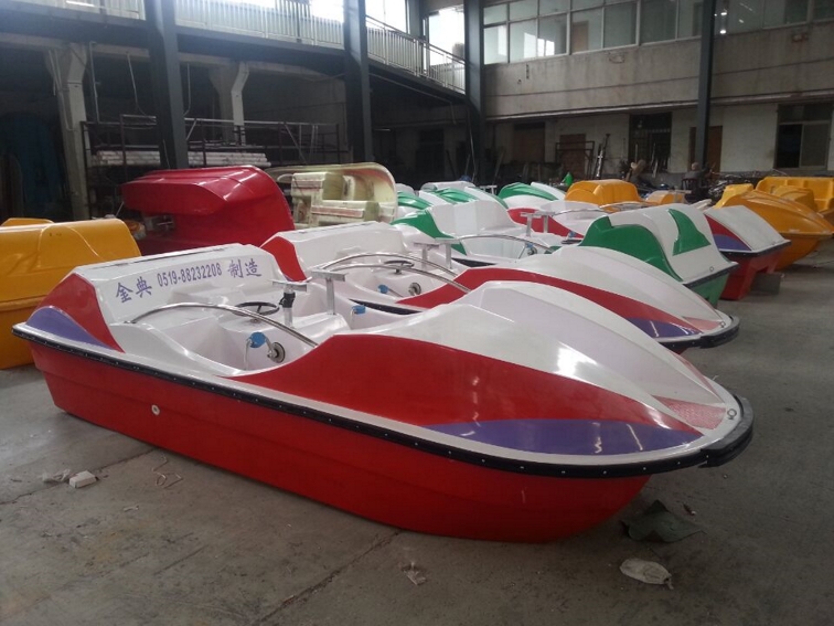 4人風(fēng)神自排水腳踏船